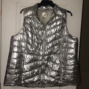 Livi Active sleeveless puffer vest.  Size 26/28